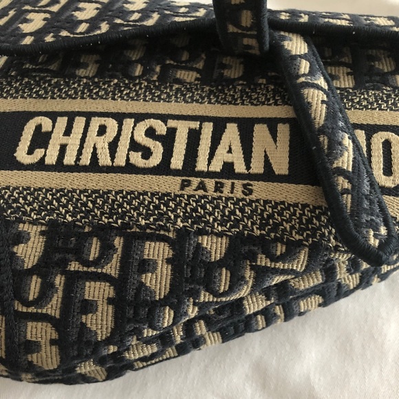 Dior Oblique Embroidered Saddle Bag - Picture 13 of 16